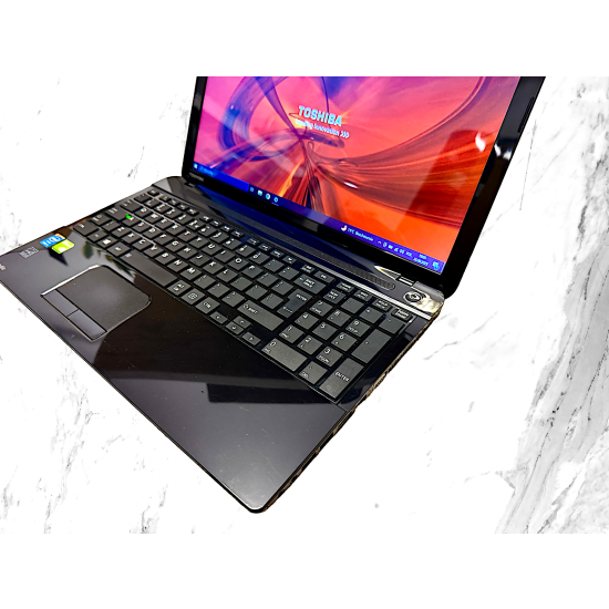 Laptop Toshiba Cztero i5 NVIDIA 8GB SSD 250GB Win10 Notebook